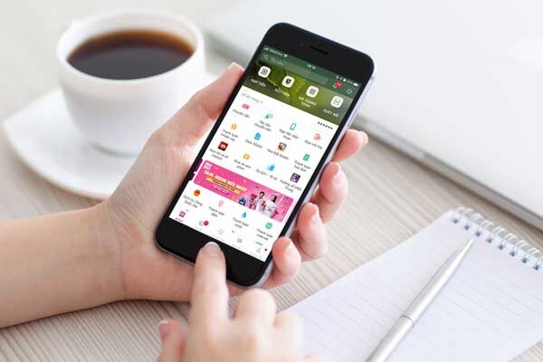 MoMo vào Top 10 thương hiệu có Trải nghiệm khách hàng xuất sắc nhất 
