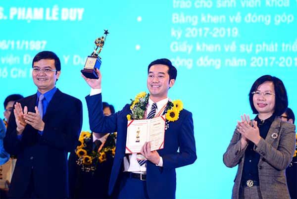10 nhà khoa học trẻ nhận giải Quả Cầu Vàng 2020