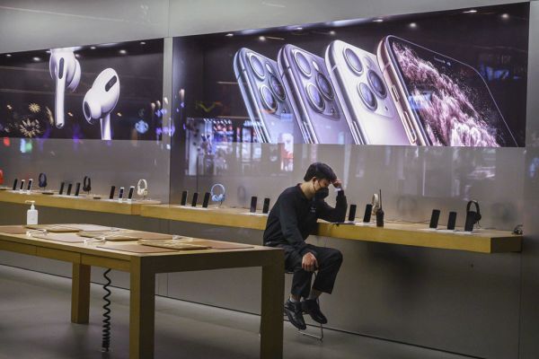 Apple phải đóng của các hàng tại Trung Quốc vì lo ngại về virus corona