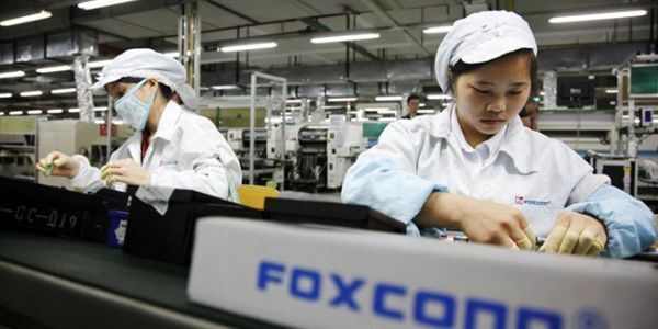 Foxconn tiếp tục trì hoãn sản xuất iPhone