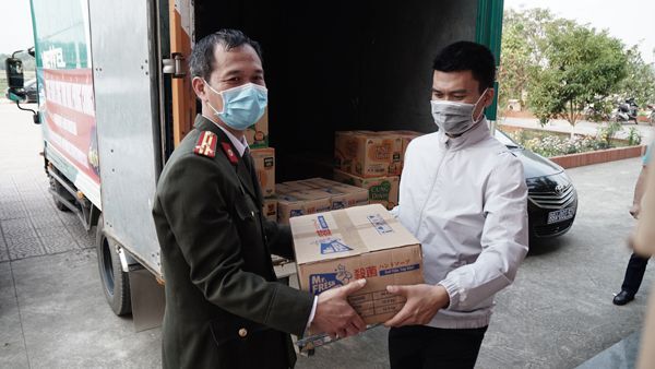 Viettel Post, virus corona, Covid-19, Sơn Lôi, khẩu trang, nước rửa tay, Hando,
