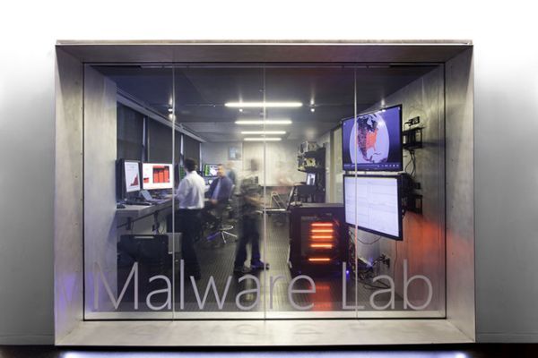Microsoft phá vỡ mạng botnet Necurs lây nhiễm 9 triệu máy tính