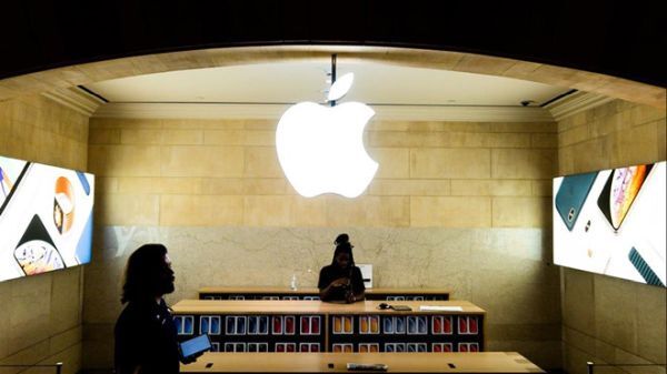 Đại dịch Covid-19 khiến cho cổ phiếu và giá trị thị trường của Apple liên tục sụt giảm
