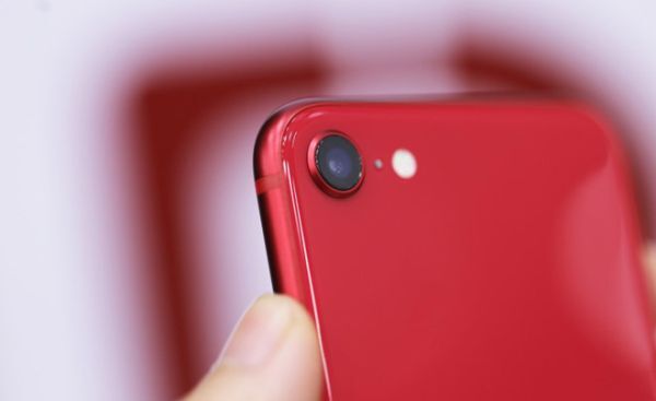 iPhone SE 2020 về Việt Nam với giá 12,7 triệu đồng