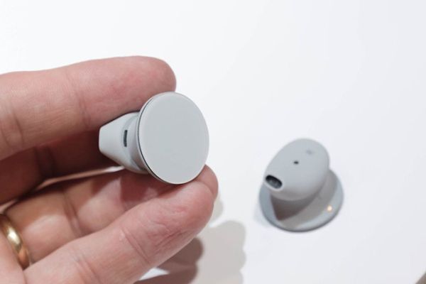 Tai nghe không dây Surface Earbuds lên kệ ngày 6/5