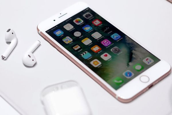 AirPods thế hệ thứ ba ra mắt vào đầu năm sau