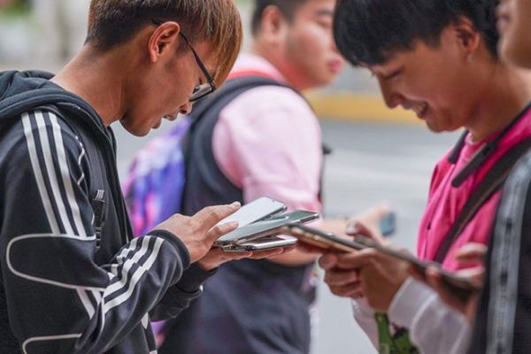 Giá điện thoại Android 4G sắp giảm mạnh