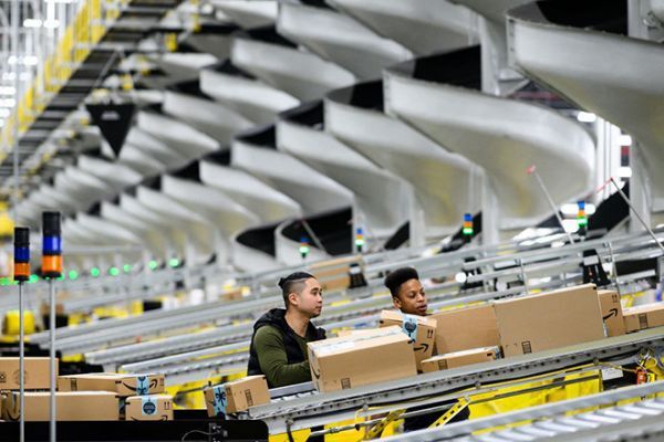 Amazon sẽ sa thải nhân viên vi phạm cách ly xã hội