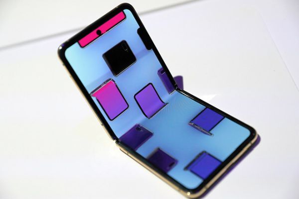 Galaxy Z Flip với 5G sẽ ra mắt cuối năm nay