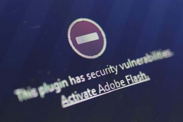 Adobe sẽ cảnh báo yêu cầu người dùng gỡ bỏ Flash vào cuối năm nay