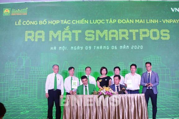 Mai Linh áp dụng thanh toán không dùng tiền mặt khi sử dụng taxi