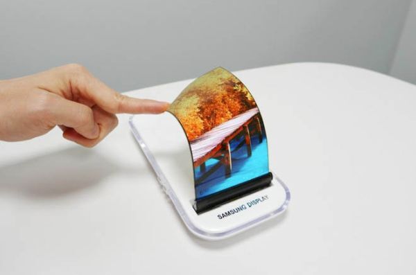 Samsung duy trì vị trí dẫn đầu trong thị trường màn hình smartphone