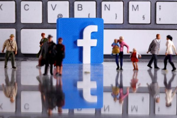 Microsoft tạm dừng quảng cáo trên Facebook và Instagram