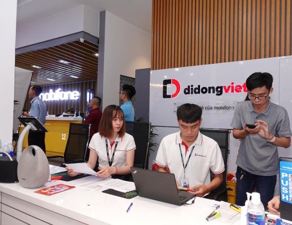 Di Động Việt và MobiFone hợp tác bán lẻ điện thoại