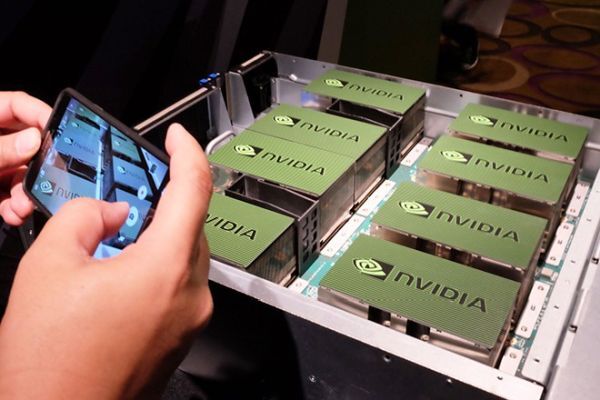 Nvidia hợp tác Đại học Florida phát triển siêu máy tính AI