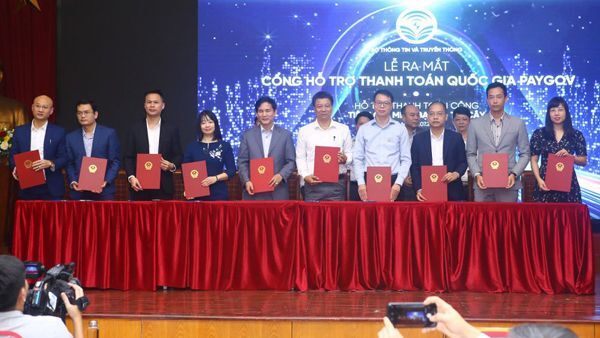 Ví MoMo chính thức là kênh thanh toán điện tử của PayGov