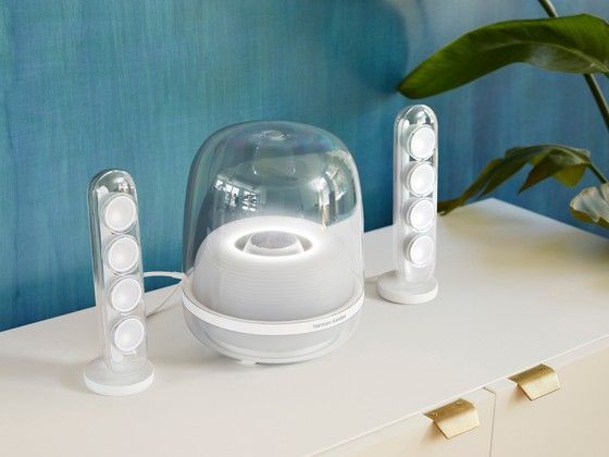 Harman Kardon: SoundSticks 4 dòng mang thiết kế biểu tượng