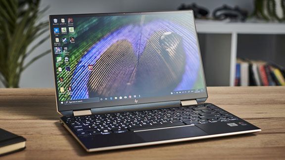 Lenovo và HP chiếm gần 50% thị trường laptop quý 2 năm 2020