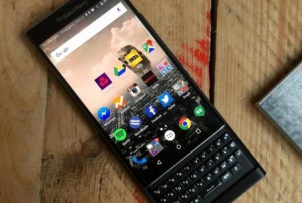 Smartphone BlackBerry sắp sửa quay trở lại thị trường di động