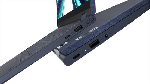 Yoga 6 13,3-inch phiên bản màu xanh Abyss Blue tích hợp nhiều cổng tiện ích.