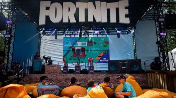 Microsoft ủng hộ Epic trong cuộc chiến với Apple