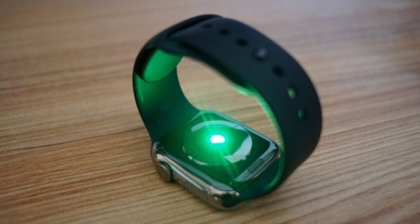 Apple Watch Series 6 trang bị tính năng đo nồng độ oxy trong máu đạt chuẩn