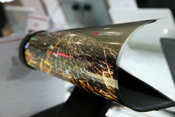 Nhiều công nghệ màn hình uốn cong được LG trình diễn tại SID 2020