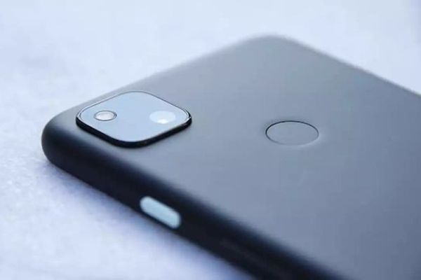 Google có thể ra mắt điện thoại gập lại vào năm sau