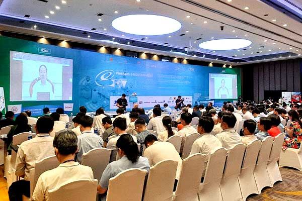 Thúc đẩy phát triển Chính phủ số: Cần cách nghĩ, cách làm mới