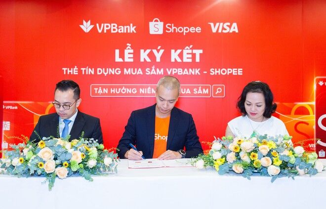 Shopee hợp tác VPBank và Visa ra mắt thanh toán trực tuyến mới