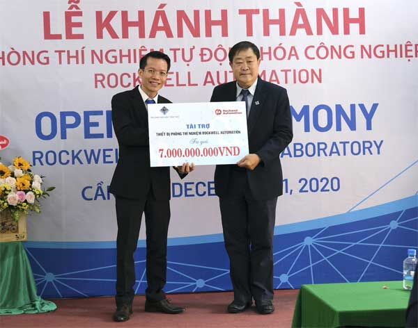 ĐH Cần Thơ có phòng Lab tự động hóa hiện đại trị giá hơn 7 tỷ đồng