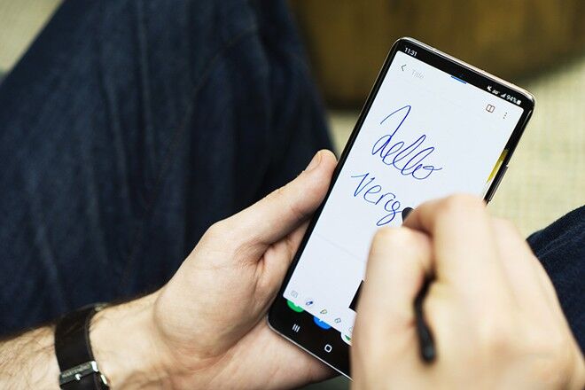 Samsung ra mắt Galaxy S21 Ultra hỗ trợ S Pen với giá 30,99 triệu đồng