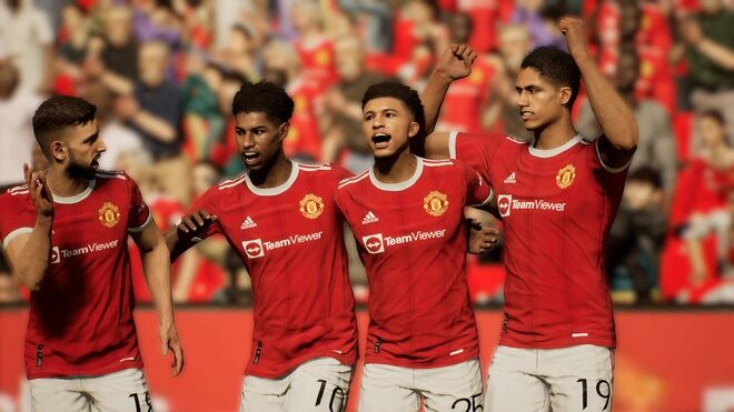 eFootball 2022 bị người chơi đánh giá tệ hại