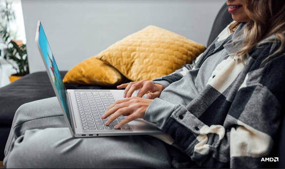 Lenovo ra mắt laptop Yoga Slim 7 Carbon 14” màn hình OLED nhẹ nhất thế giới