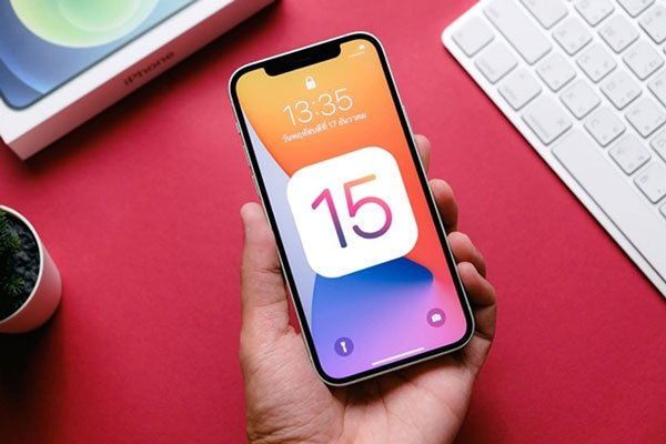 Người dùng iOS 15 không thể hạ cấp về iOS 14