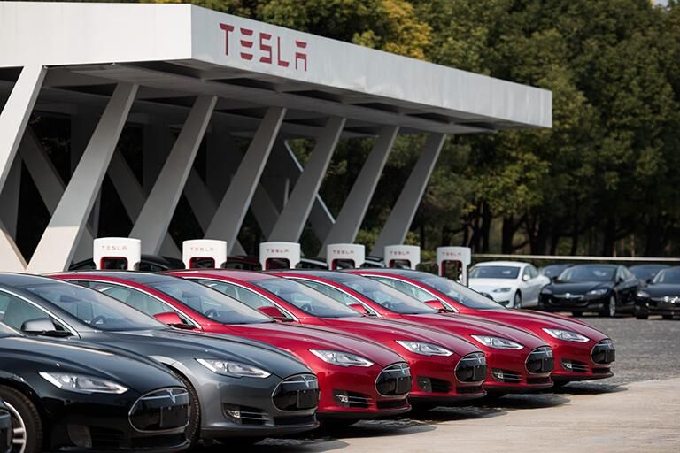 Ứng dụng Tesla ngừng hoạt động khiến chủ sở hữu không thể rời xe