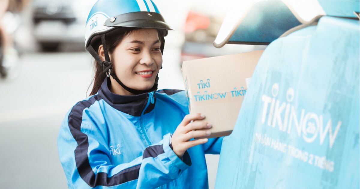 Tiki miễn phí giao hàng, sale mạnh trong mùa giãn cách xã hội