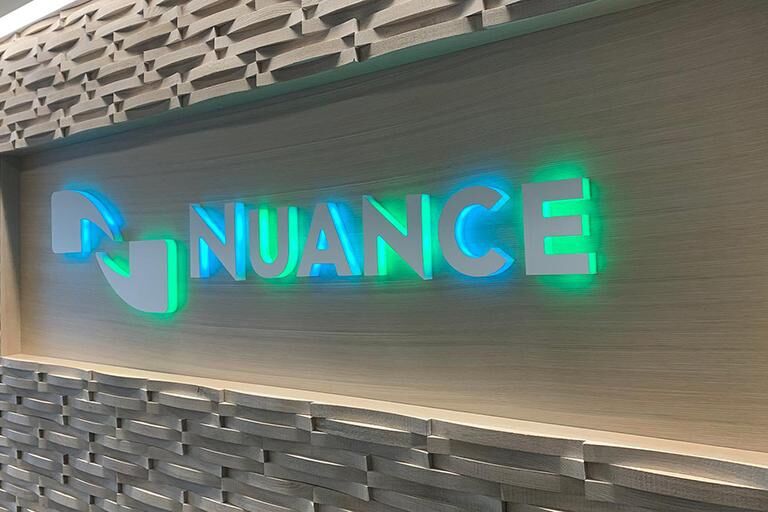 Liên minh châu Âu cho phép Microsoft mua Nuance