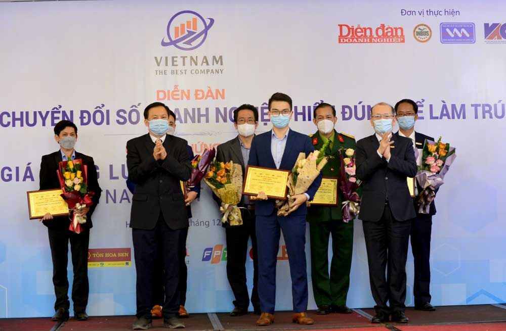 FPT trong Top doanh nghiệp có năng lực cạnh tranh tốt nhất năm 2021