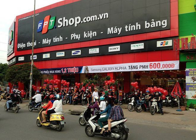 FPT Retail vượt bão Covid-19 nhờ iPhone 12 