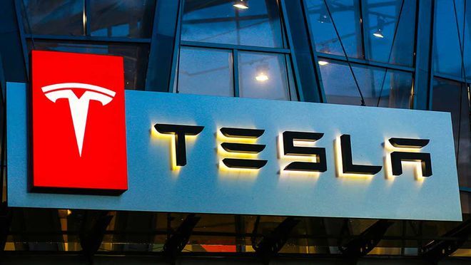Cổ phiếu Tesla giảm mạnh vì Bitcoin đột ngột rớt giá