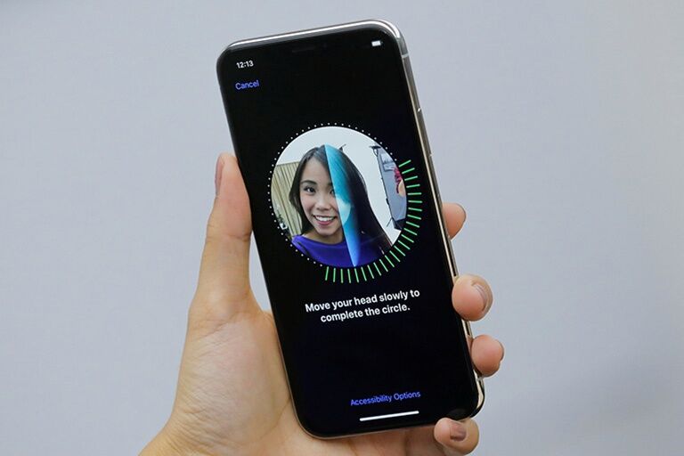 Apple giảm 50% kích thước máy quét Face ID trên iPhone 13