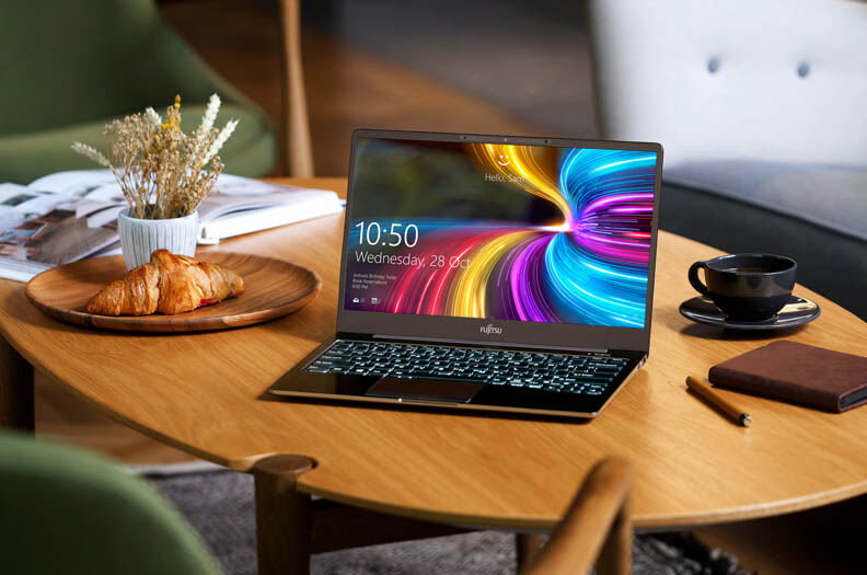Fujitsu giới thiệu dòng laptop CH siêu nhẹ, giá 25.99 triệu đồng