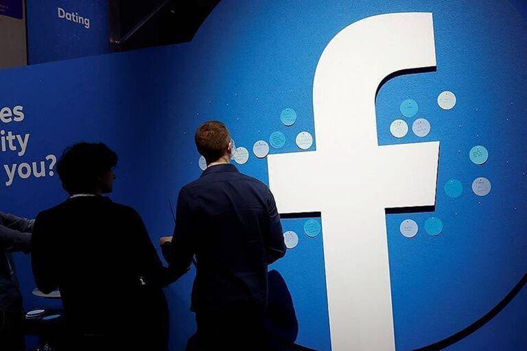 Facebook và Twitter gặp khó tại Nga