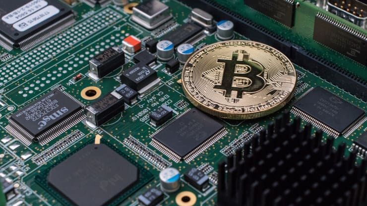 Iran cấm đào Bitcoin vì gây mất điện hàng loạt