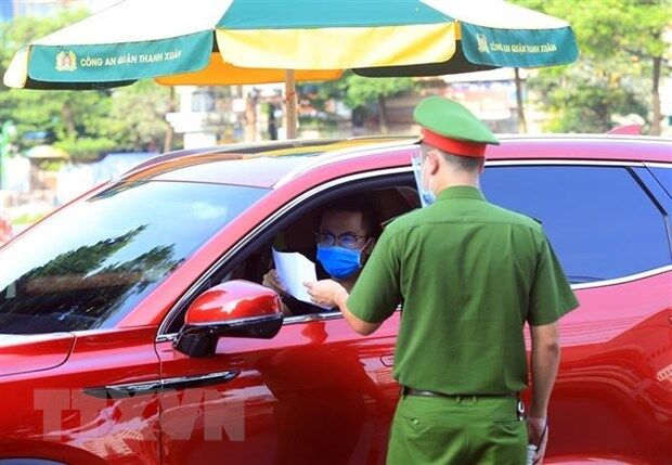 Xét giấy đi đường: Vẫn còn khoảng trống ứng dụng công nghệ để phòng, chống dịch