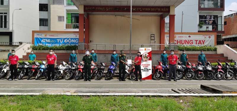 Lực lượng "đi chợ hộ" được tiếp sức với 1.000 xe máy do Viettel Post huy động