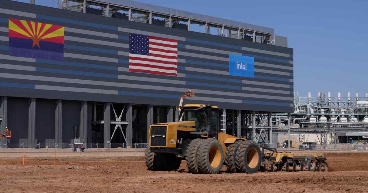 Intel khởi công nhà máy chip trị giá 20 tỉ USD tại Arizona