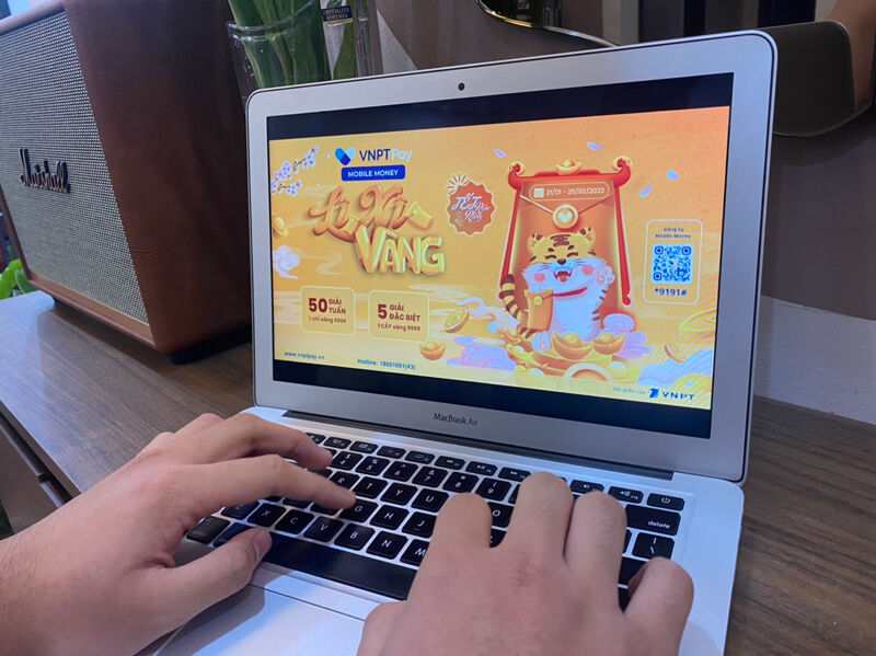 "Phủ sắc vàng, tết an khang" cùng Mobile Money của VNPT