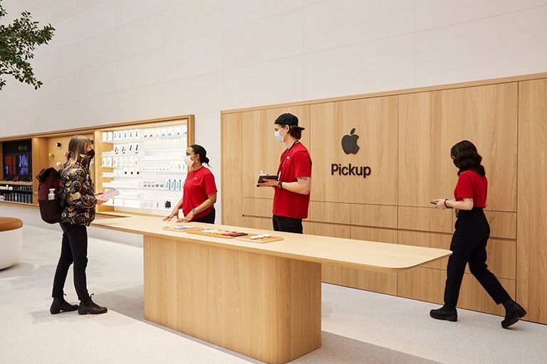 Apple buộc nhân viên tiêm mũi vắc xin Covid-19 tăng cường